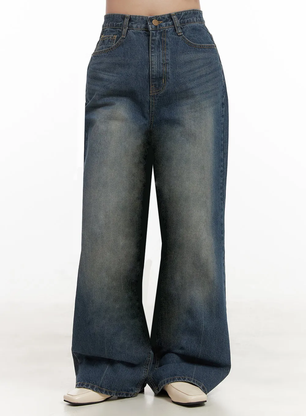 Genie Washed Wide-Fit Bootcut Jeans IJ510