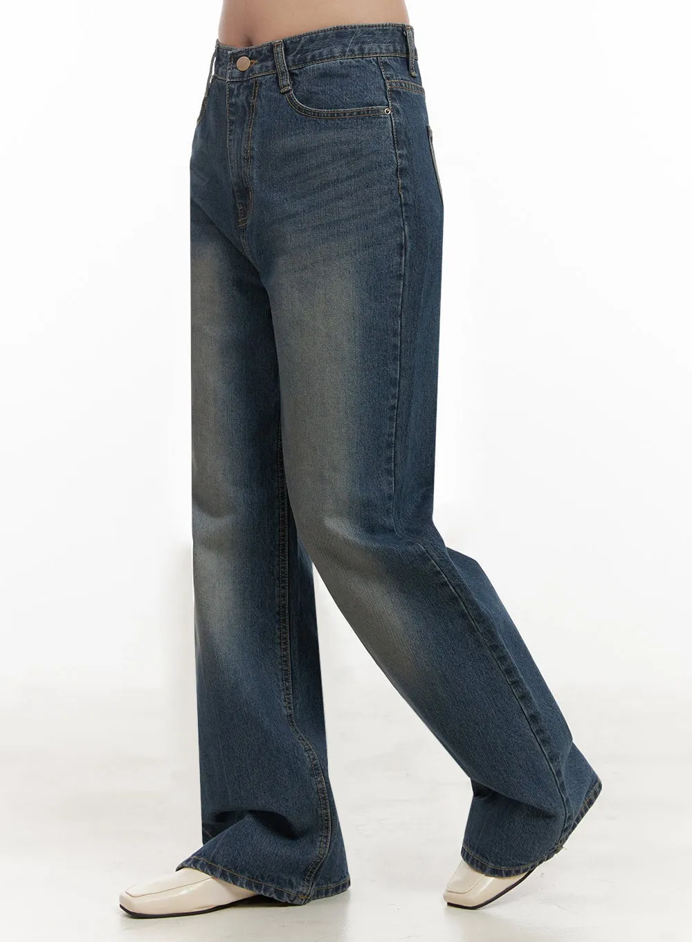 Genie Washed Wide-Fit Bootcut Jeans IJ510