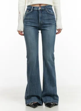 Lila Slim Bootcut Jeans CG422